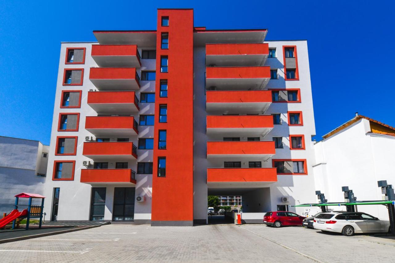 Panoramic Apartment With Terrace Cluj-Napoca Exterior photo